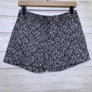 Express Black Chevron Geometric Cuff Twill Shorts - Size 0